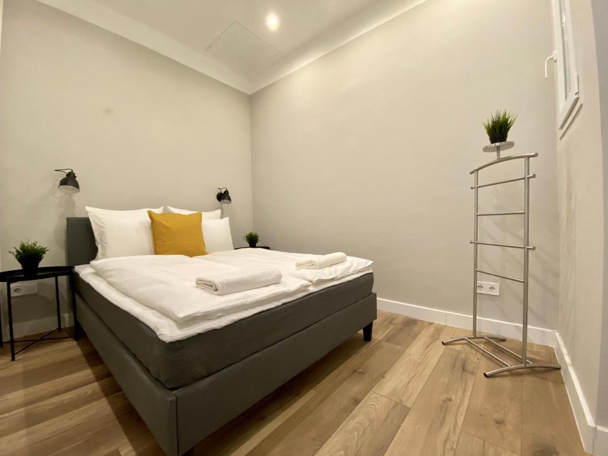 Standard Apartment By Hi5 - 2 Bedroom Suite In The Center Budapest Eksteriør billede